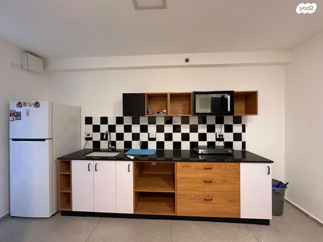 שער פלמר, תחנת רכבת השמונה