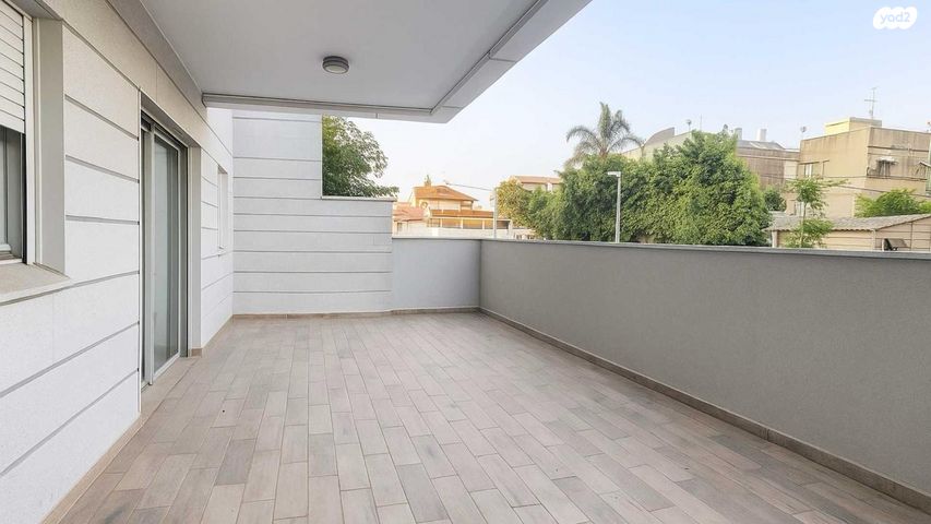 דירת גן, הפלמ"ח 131, שאר העיר, קדימה צורן