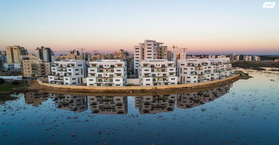 שקמים ואגמים