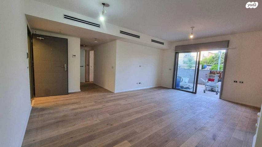 דירת גן, הפלמ"ח 131, שאר העיר, קדימה צורן