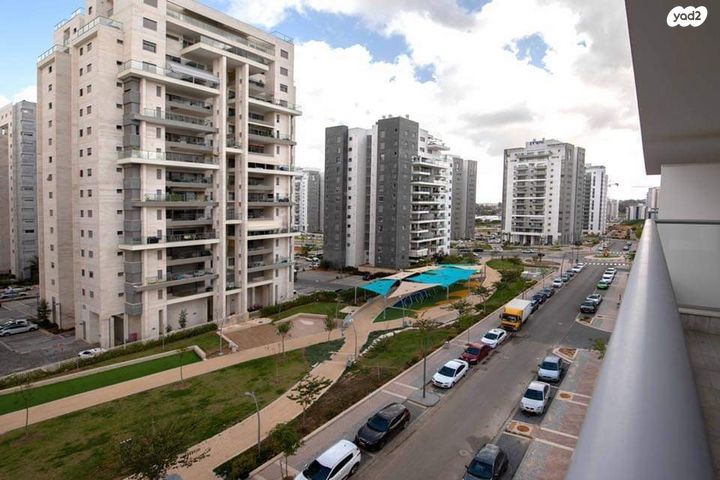 דירה, אודם, צמרות המושבה, באר יעקב