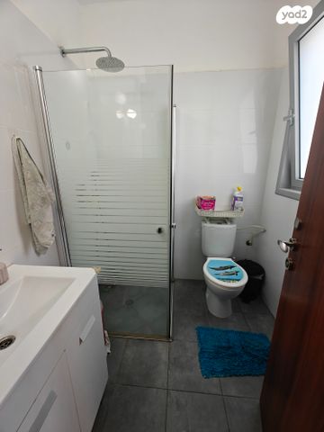 דירה, נאות שמיר, יבנה