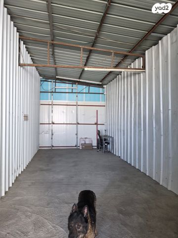 מחסנים, התעשייה, קרית אתא