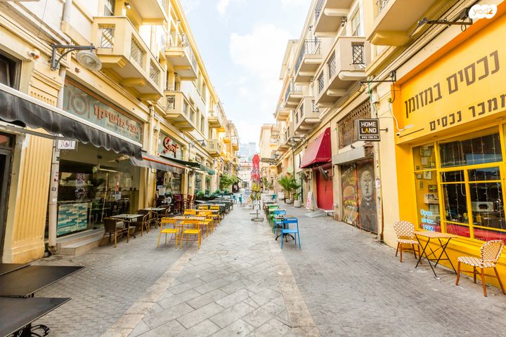 שער פלמר, תחנת רכבת השמונה