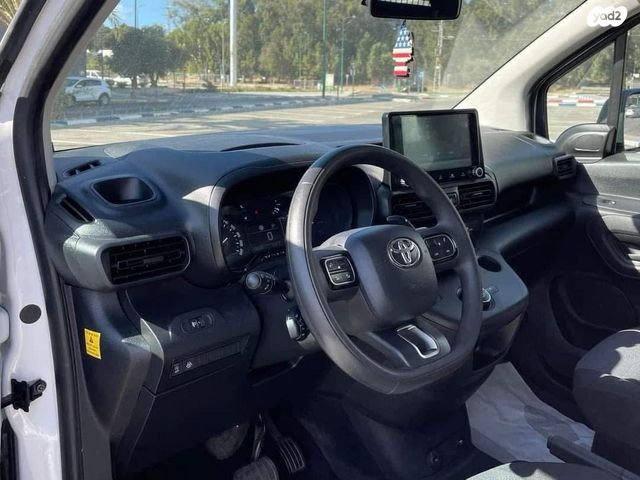 טויוטה פרואייס סיטי