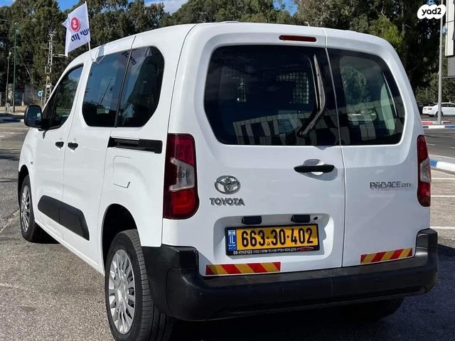 טויוטה פרואייס סיטי