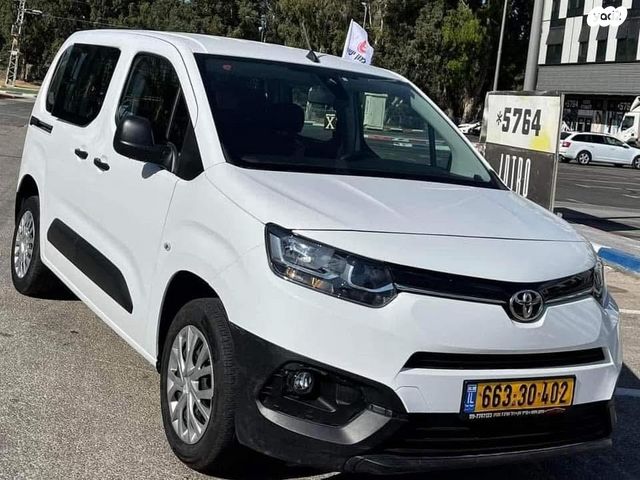 טויוטה פרואייס סיטי