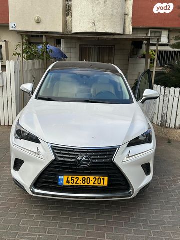 מודעת רכב לקסוס NX