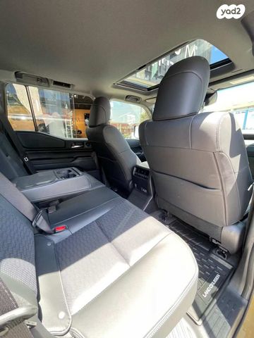 טויוטה לנד קרוזר