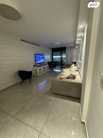 דירת גן, קרן היסוד 40, רובע ד', אשדוד