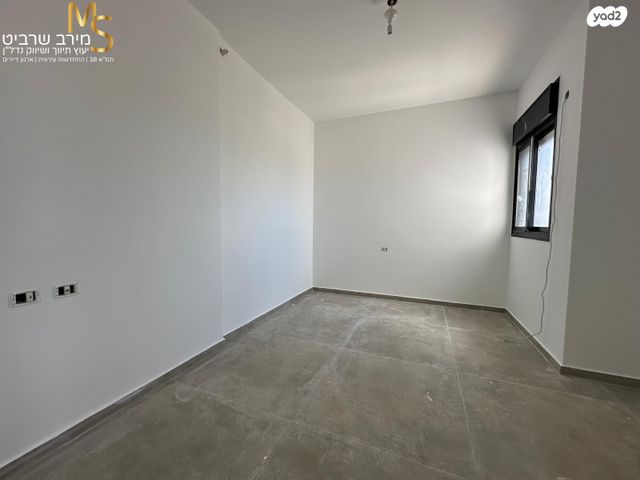 גג/ פנטהאוז, כלניות, טירת כרמל