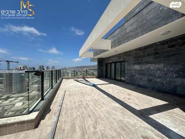 גג/ פנטהאוז, כלניות, טירת כרמל