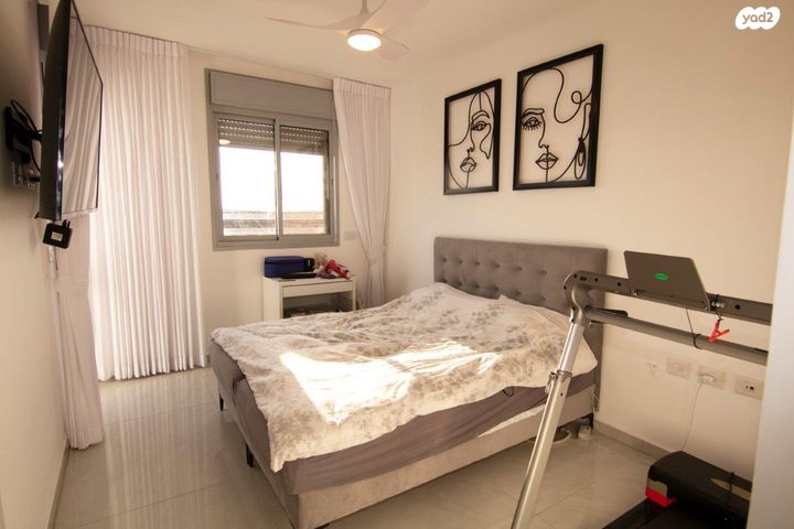 גג/ פנטהאוז, מורשת, מודיעין מכבים רעות