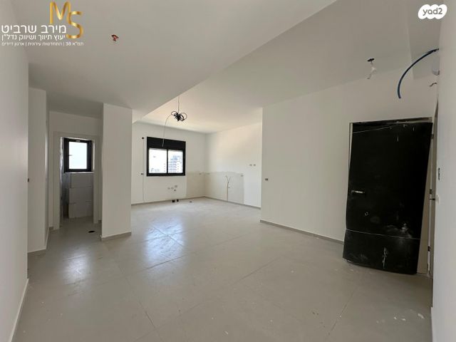 גג/ פנטהאוז, כלניות, טירת כרמל