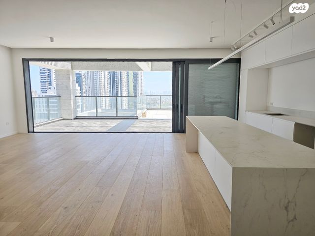 גג/ פנטהאוז, דרום חדש, פארק הים, בת ים