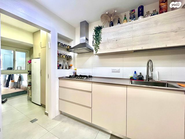 דירת גן, חיים לסקוב, פסגת זאב, ירושלים