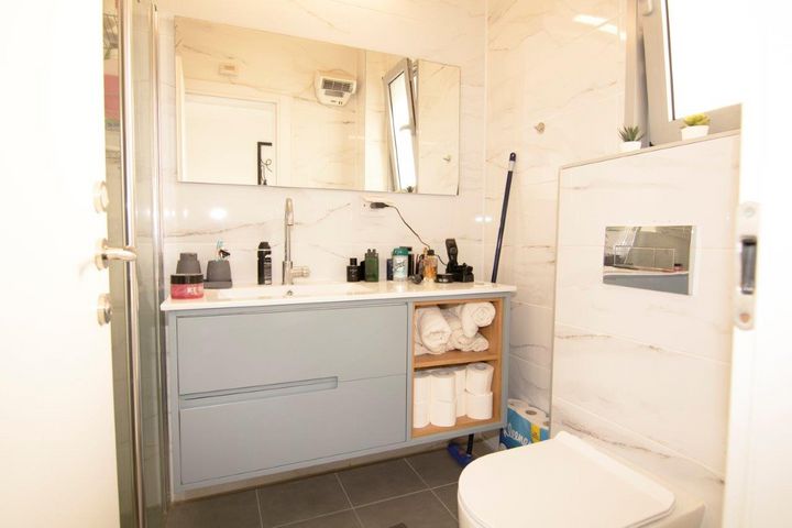 גג/ פנטהאוז, מורשת, מודיעין מכבים רעות