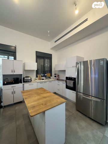 דירת גן, מרכז, כפר סבא