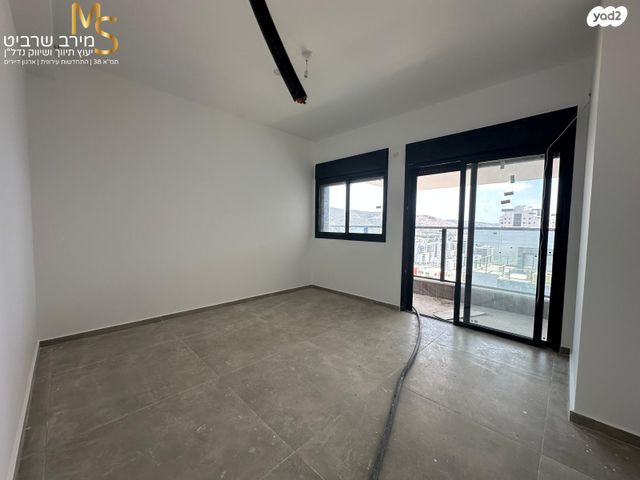 גג/ פנטהאוז, כלניות, טירת כרמל