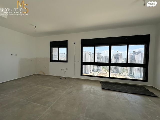 גג/ פנטהאוז, כלניות, טירת כרמל