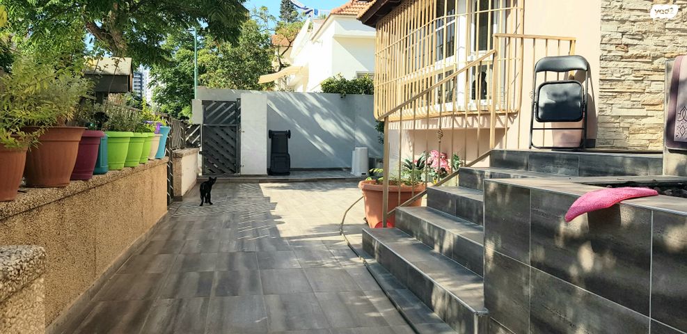 בית פרטי/ קוטג', שלמה פומבורובסקי, רביבים, גני ראשון, ראשון לציון