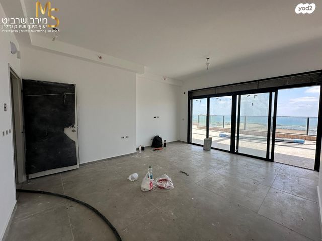 גג/ פנטהאוז, כלניות, טירת כרמל