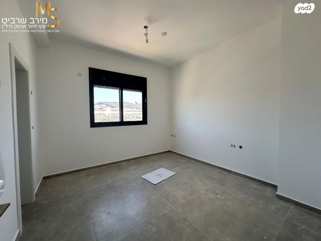 גג/ פנטהאוז, כלניות, טירת כרמל