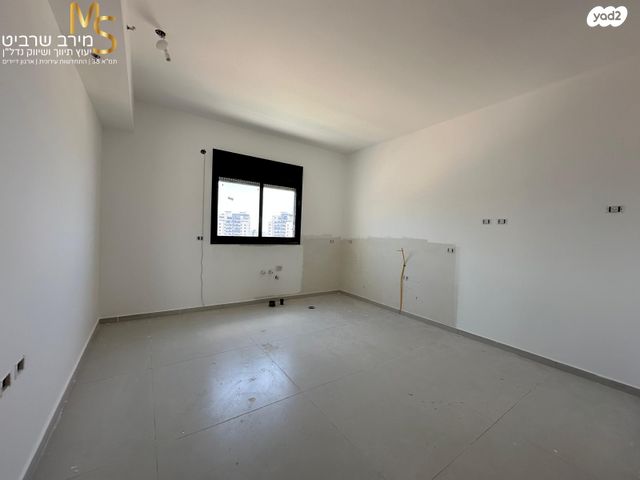 גג/ פנטהאוז, כלניות, טירת כרמל