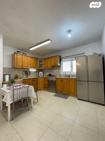 דירה, הרב יצחק הלוי, גרין ועם, חולון