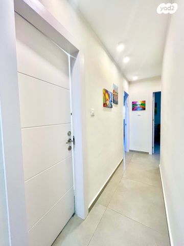 דירת גן, חיים לסקוב, פסגת זאב, ירושלים