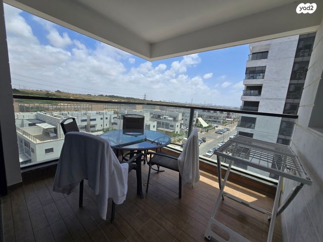 דירה, אור עקיבא