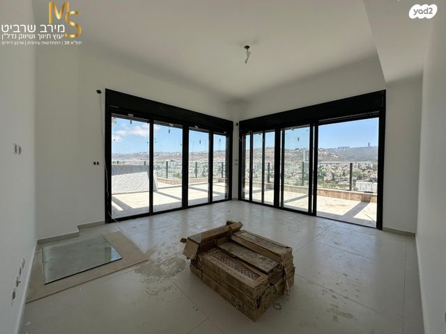 גג/ פנטהאוז, כלניות, טירת כרמל