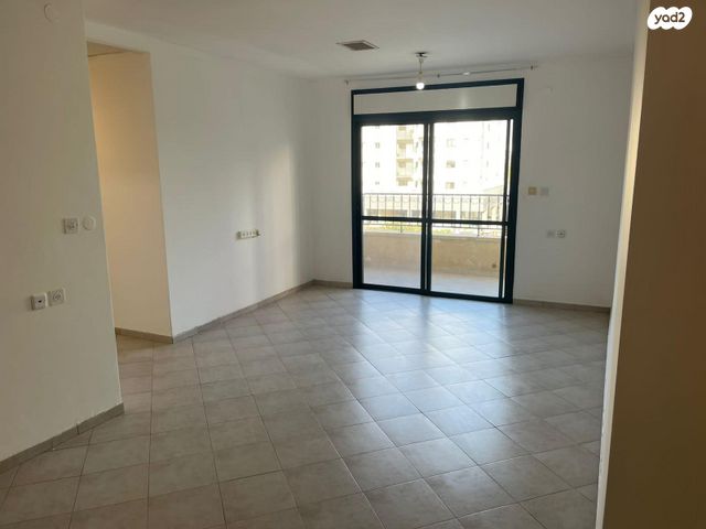 דירה, הדקלים 84, מרכז פרדס חנה, פרדס חנה כרכור