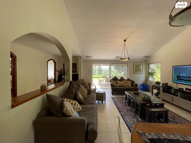 בית פרטי/ קוטג', אגוז, כוכב יאיר, כוכב יאיר / צור יגאל