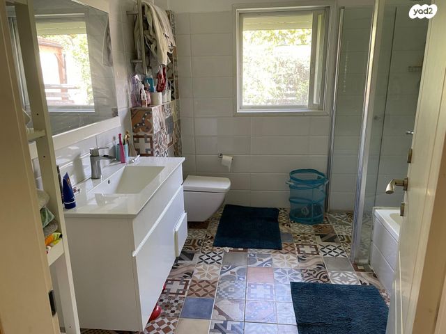 בית פרטי/ קוטג', אגוז, כוכב יאיר, כוכב יאיר / צור יגאל