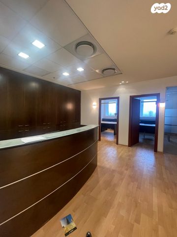 משרדים, בורסה, רמת גן