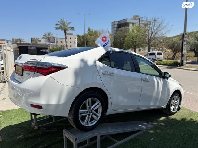 טויוטה קורולה