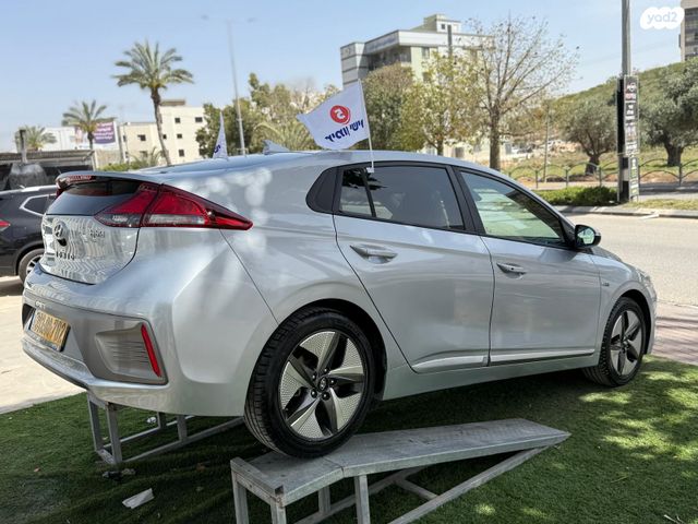 יונדאי איוניק