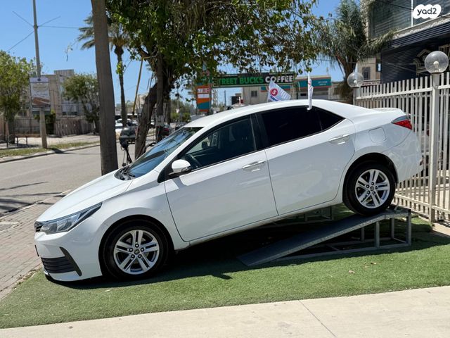 טויוטה קורולה