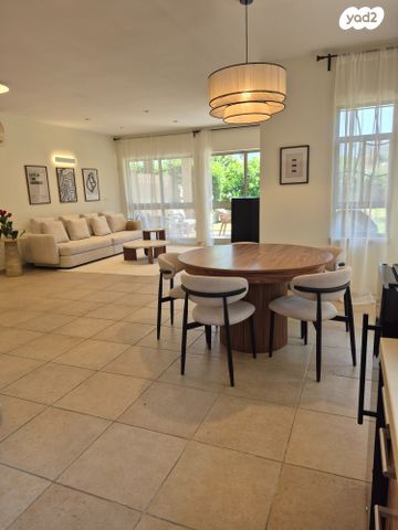 בית פרטי/ קוטג', רוטשילד, קדימה צורן