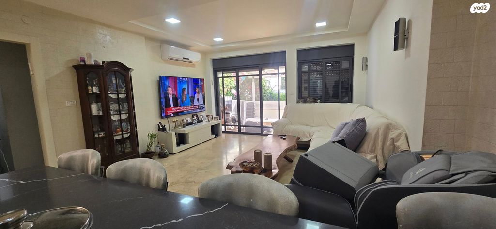 דירת גן, טשרניחובסקי, כרמל צרפתי, חיפה