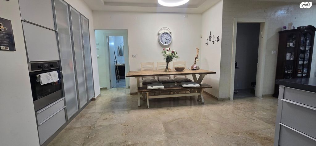 דירת גן, טשרניחובסקי, כרמל צרפתי, חיפה