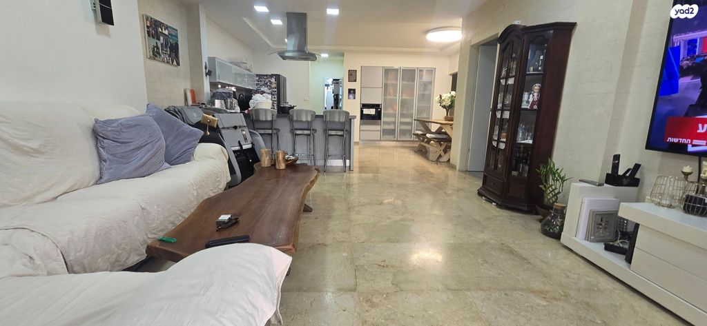 דירת גן, טשרניחובסקי, כרמל צרפתי, חיפה