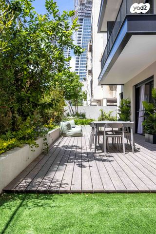 דירת גן, ז'בוטינסקי, הצפון החדש - כיכר המדינה, תל אביב יפו