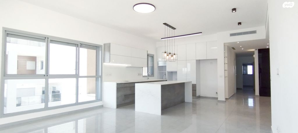 גג/ פנטהאוז, עמנואלה בן יעקב, ראשון לציון