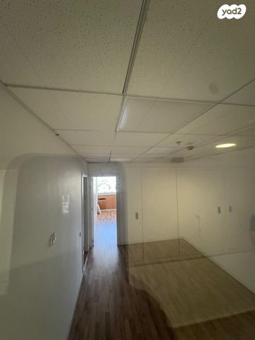 משרדים, דרך מנחם בגין 48, מונטיפיורי, הרכבת, תל אביב יפו