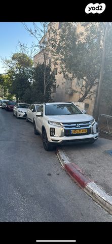מודעת רכב מיצובישי ASX