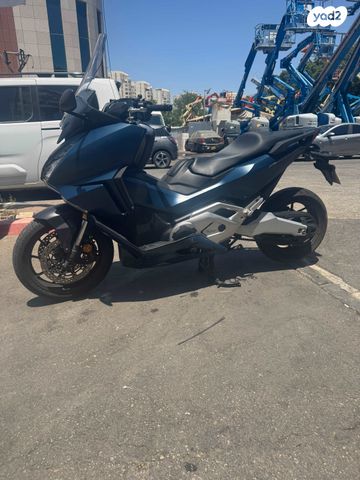 מודעת רכב הונדה פורזה 750
