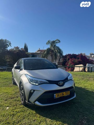 מודעת רכב טויוטה C-HR