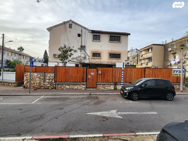 טשרניחובסקי 4